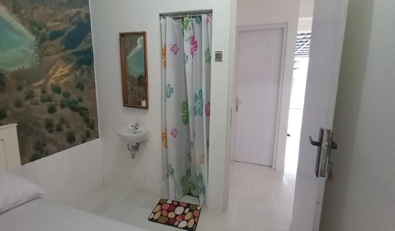 Oyo 90974 Homestay Golo Koe Sejahtera ลาบวนบาโจ ภายนอก รูปภาพ