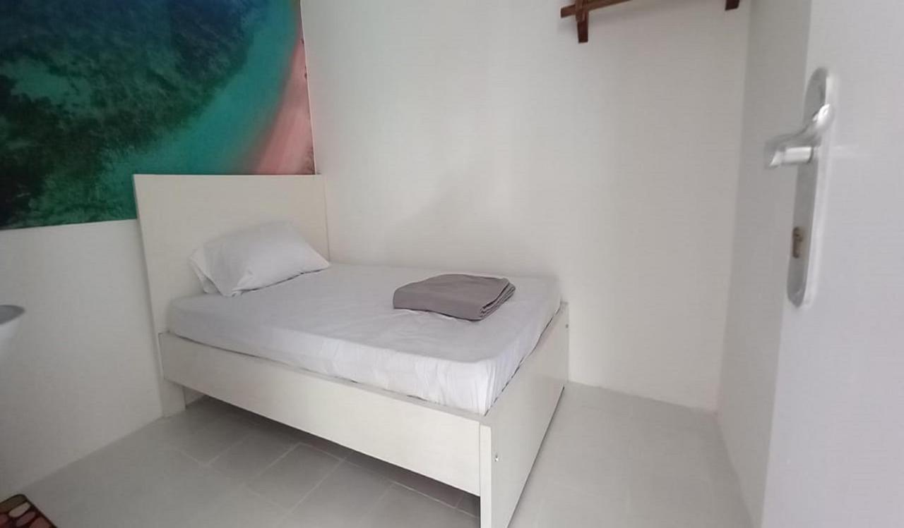 Oyo 90974 Homestay Golo Koe Sejahtera ลาบวนบาโจ ภายนอก รูปภาพ