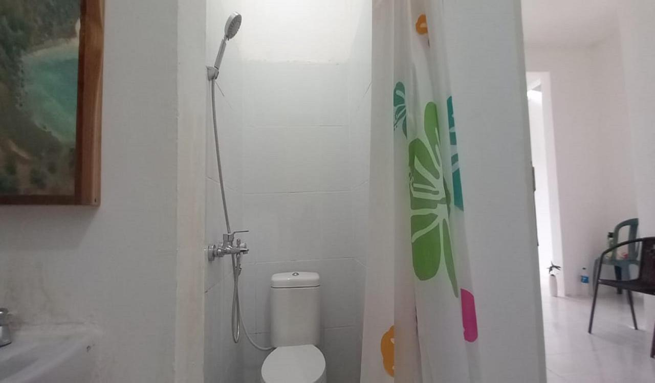 Oyo 90974 Homestay Golo Koe Sejahtera ลาบวนบาโจ ภายนอก รูปภาพ