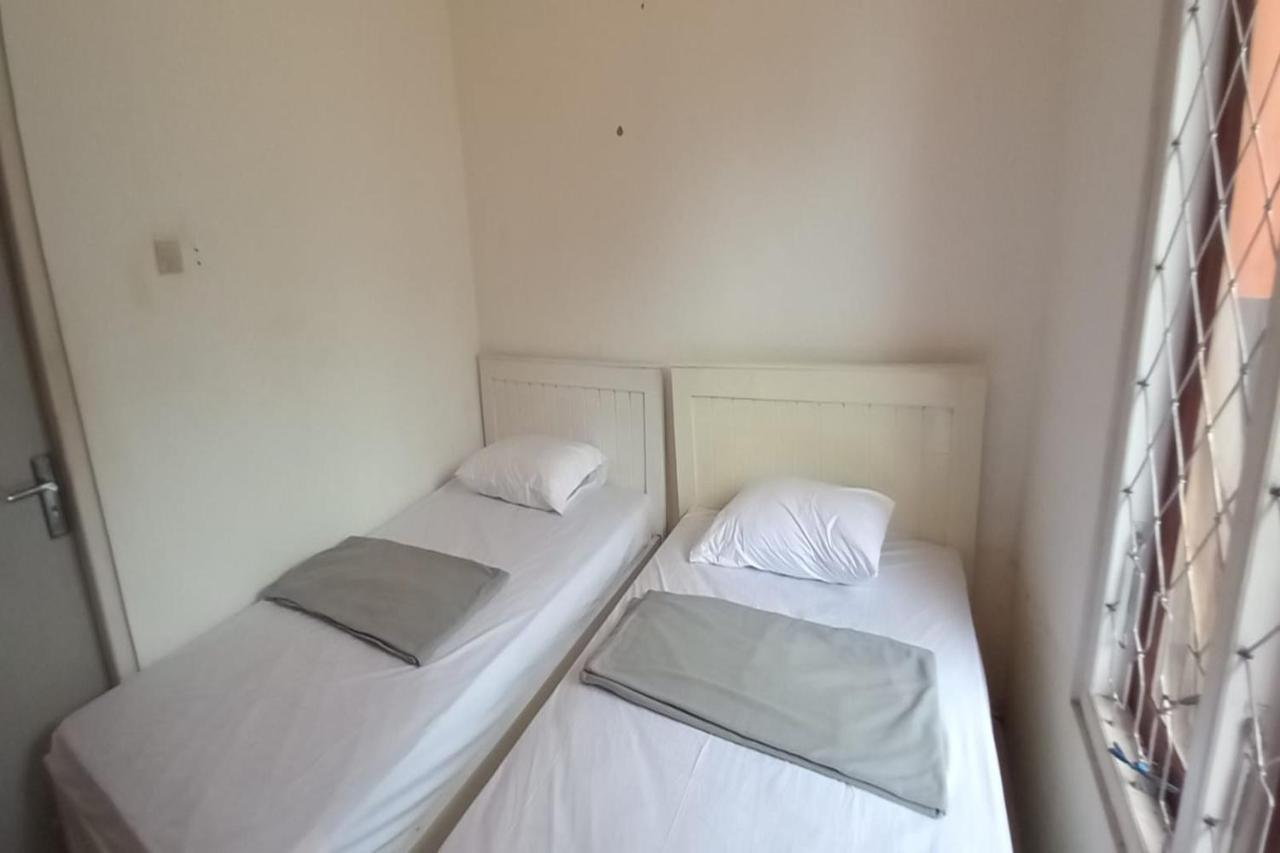 Oyo 90974 Homestay Golo Koe Sejahtera ลาบวนบาโจ ภายนอก รูปภาพ